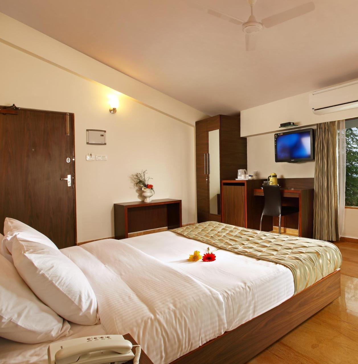 The Hawaii Comforts Hotel